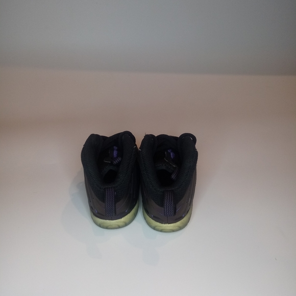 Nike little posite one TD purple/black size 9c - Picture 2 of 4